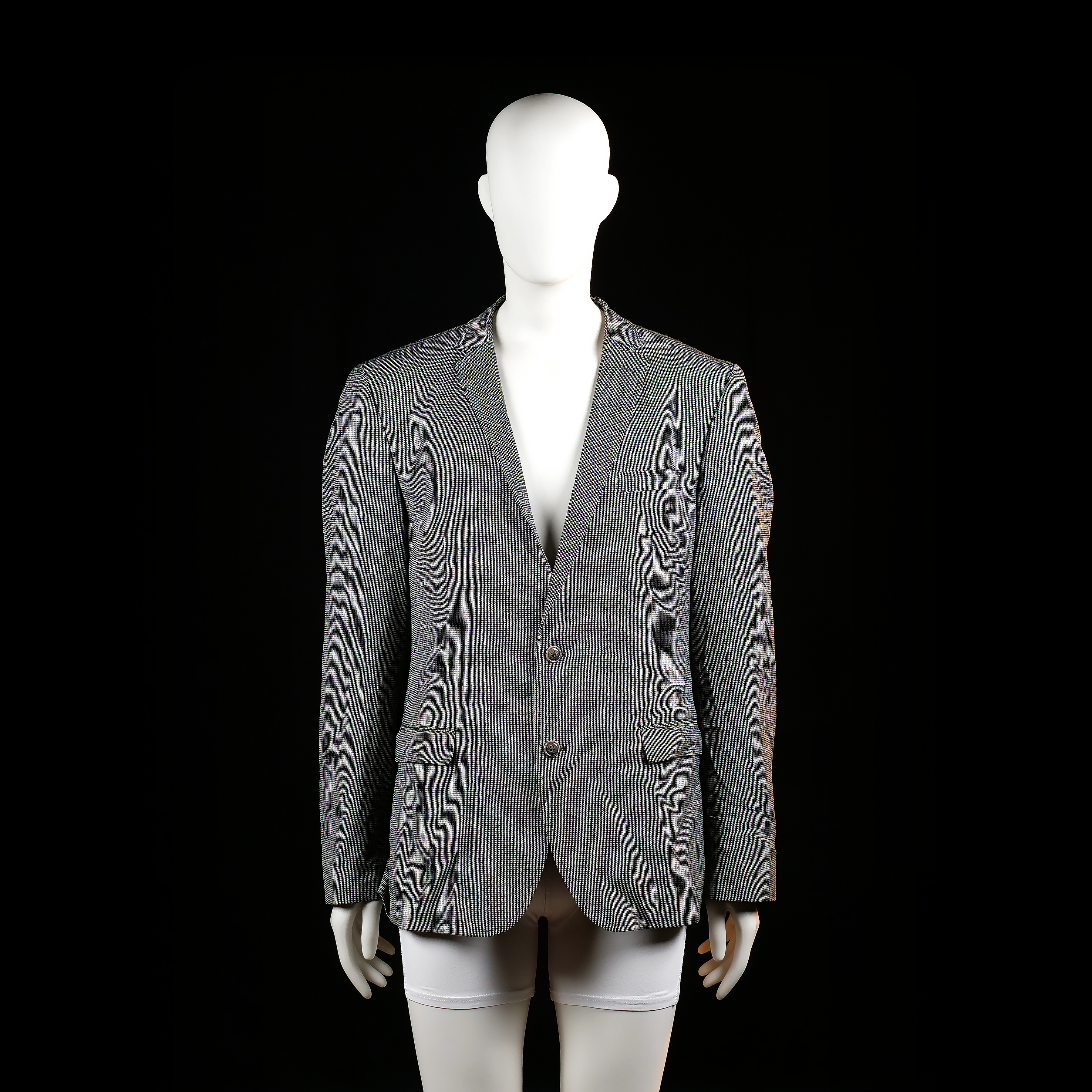 Stones - Blazer - Gray - Size 54 - Single-breasted blazer with a notched lapel, two-button closure, and front flap pockets. Features button details on sleeve cuffs and side vents at the back.